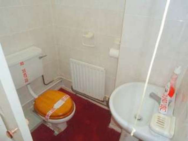  Image of 3 bedroom Terraced house for sale in Craigavon Road Hemel Hempstead HP2 at Craigavon Road  Hemel Hempstead, HP2 6AZ