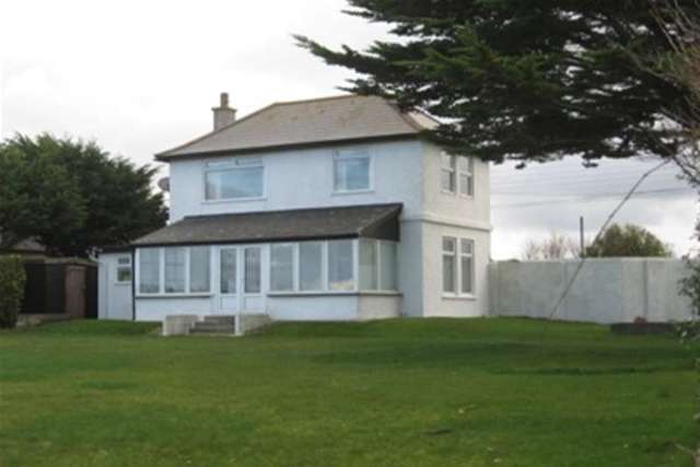  Image of 3 bedroom Property to rent in West Pentire Road Crantock Newquay TR8 at Newquay, TR8 5SA