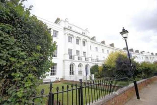  Image of 2 bedroom Flat for sale in Crescent Road Gosport PO12 at Crescent Road Alverstoke Gosport, PO12 2DH