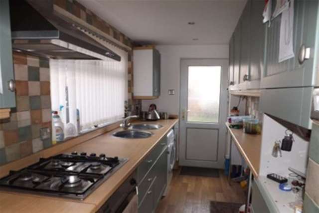  Image of 3 bedroom Detached house to rent in Dalestorth Street Sutton-in-Ashfield NG17 at Sutton-in-Ashfield, NG17 4EY