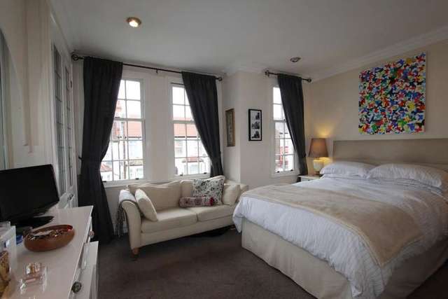  Image of 3 bedroom Terraced house for sale in Dalmally Road Addiscombe Croydon CR0 at Dalmally Road  Shirley, CR0 6LU