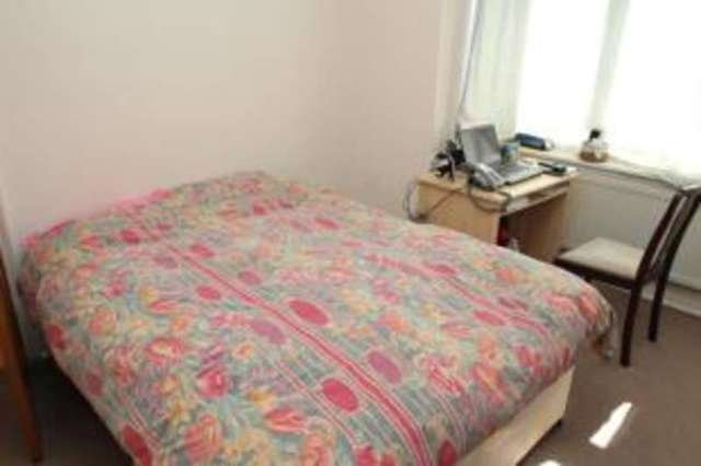  Image of 2 bedroom Maisonette for sale in Davidson Road Addiscombe Croydon CR0 at Croydon  Croydon, CR0 6DQ