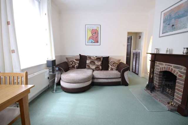  Image of 1 bedroom Detached house for sale in De La Warr Road East Grinstead RH19 at East Grinstead West Sussex, RH19 3BS