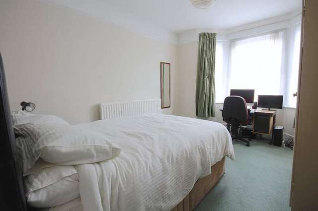  Image of 1 bedroom Detached house for sale in De La Warr Road East Grinstead RH19 at East Grinstead West Sussex, RH19 3BS