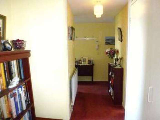  Image of 2 bedroom Flat for sale in De Villiers Avenue Crosby Liverpool L23 at DE Villiers Avenue Crosby Liverpool, L23 2XF