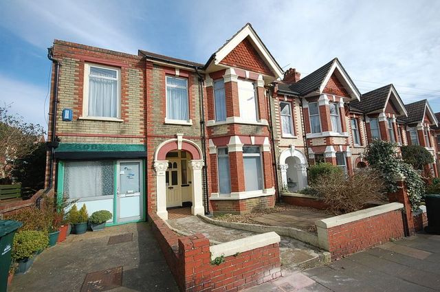  Image of 4 bedroom Terraced house for sale in Ditchling Road Brighton BN1 at Ditchling Road  Brighton, BN1 6JG