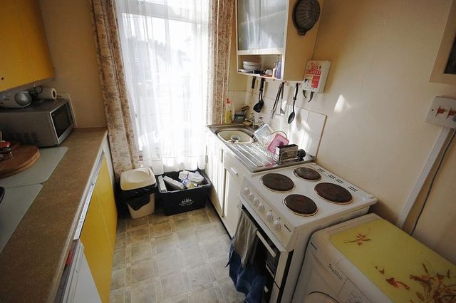  Image of 4 bedroom Terraced house for sale in Ditchling Road Brighton BN1 at Ditchling Road  Brighton, BN1 6JG