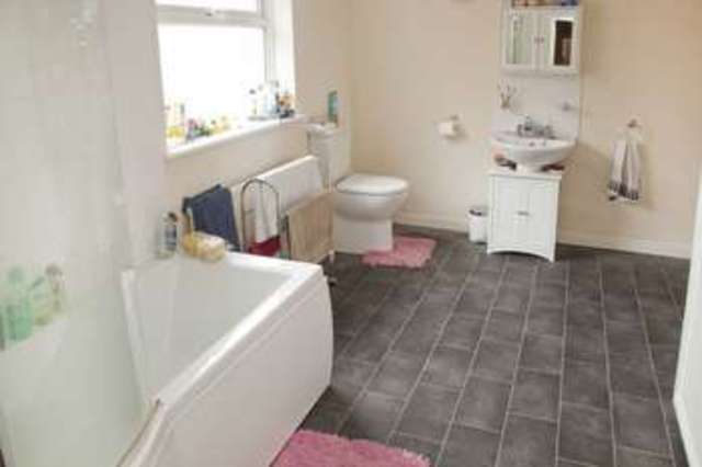  Image of 4 bedroom Property to rent in Dixon Street Lincoln LN5 at Dixon Street  Lincoln, LN5 8AG