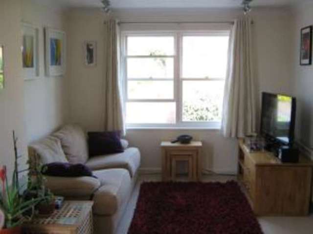  Image of 1 bedroom Flat for sale in Downsview Drive Midhurst GU29 at Midhurst West Sussex Midhurst, GU29 9LW