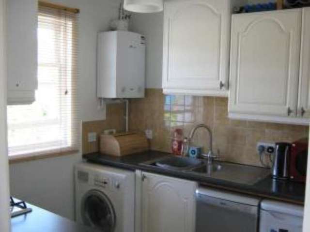  Image of 1 bedroom Flat for sale in Downsview Drive Midhurst GU29 at Midhurst West Sussex Midhurst, GU29 9LW
