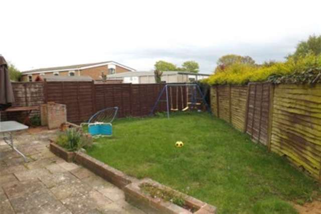  Image of 3 bedroom Detached house to rent in Dresden Drive Cowplain Waterlooville PO8 at Waterlooville, PO8 8RN
