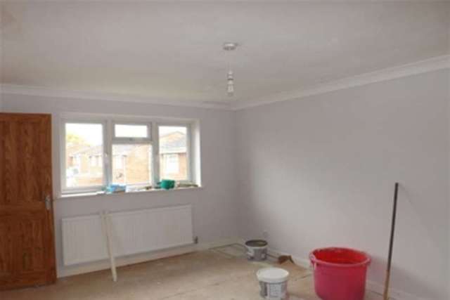  Image of 3 bedroom Detached house to rent in Dresden Drive Cowplain Waterlooville PO8 at Waterlooville, PO8 8RN