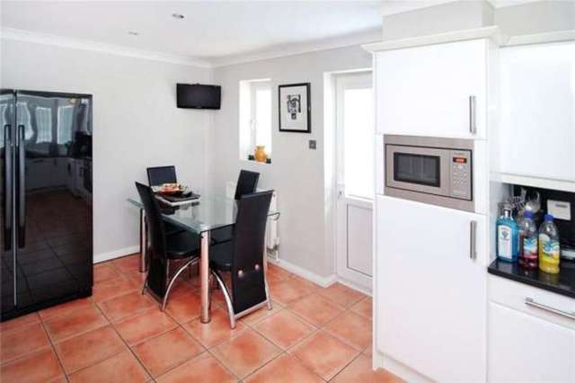  Image of 4 bedroom Detached house for sale in Drewetts Close Rustington Littlehampton BN16 at Rustington East Preston, BN16 3TL