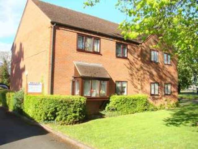  Image of 2 bedroom Flat for sale in Droitwich Road Worcester WR3 at Droitwich Road  Worcester, WR3 7JU