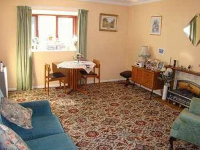  Image of 2 bedroom Flat for sale in Droitwich Road Worcester WR3 at Droitwich Road  Worcester, WR3 7JU
