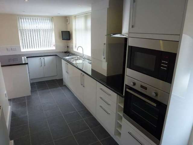  Image of 3 bedroom Semi-Detached house to rent in Dunbeath Avenue Rainhill Prescot L35 at Dunbeath Avenue  Prescot, L35 0QH
