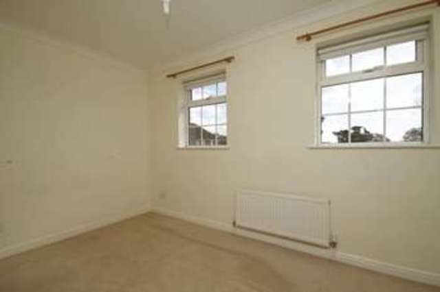  Image of 3 bedroom Terraced house to rent in Durham Close Preston Paignton TQ3 at Durham Close  Paignton, TQ3 2QN