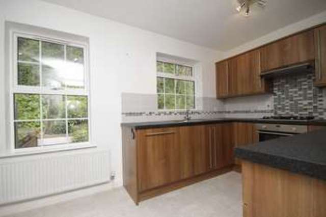  Image of 3 bedroom Terraced house to rent in Durham Close Preston Paignton TQ3 at Durham Close  Paignton, TQ3 2QN