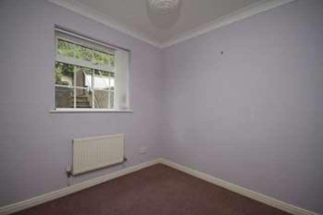  Image of 3 bedroom Terraced house to rent in Durham Close Preston Paignton TQ3 at Durham Close  Paignton, TQ3 2QN