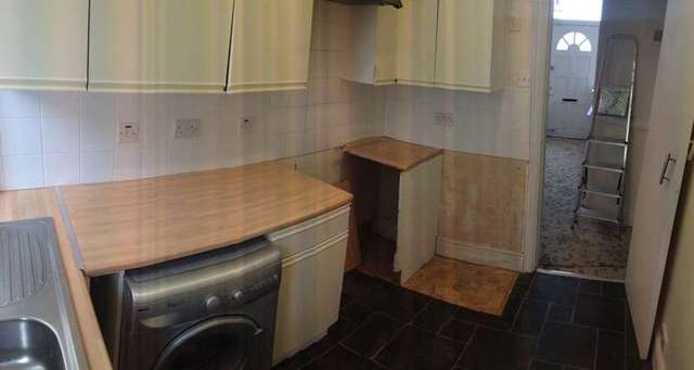  Image of 3 bedroom Terraced house to rent in Earlsfield Road Wavertree Liverpool L15 at Wavertree Liverpool Merseyside, L15 5BZ