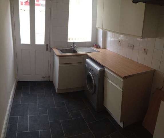  Image of 3 bedroom Terraced house to rent in Earlsfield Road Wavertree Liverpool L15 at Wavertree Liverpool Merseyside, L15 5BZ