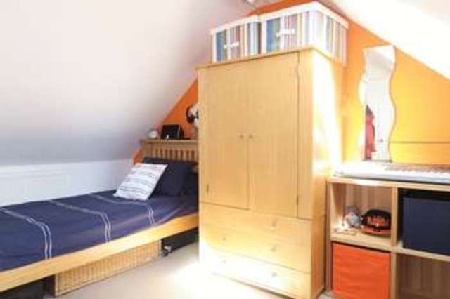  Image of 4 bedroom Detached house for sale in Earlsmere Drive Morley Leeds LS27 at Earlsmere Drive Morley Leeds, LS27 9RY