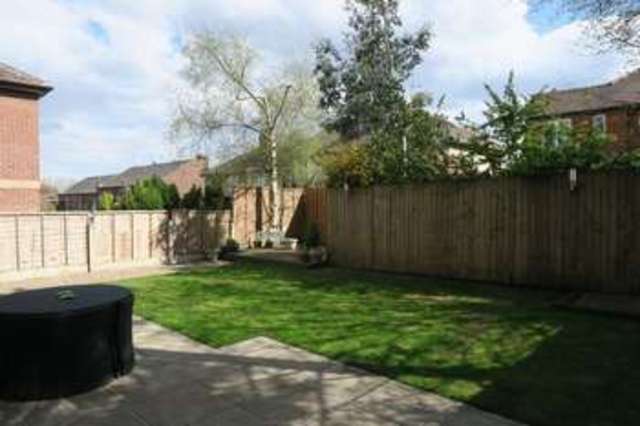  Image of 4 bedroom Detached house for sale in Earlsmere Drive Morley Leeds LS27 at Earlsmere Drive Morley Leeds, LS27 9RY