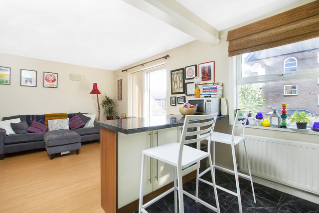  Image of 2 bedroom Apartment for sale in Earlston Grove London E9 at Earlston Grove Hackney London, E9 7NE