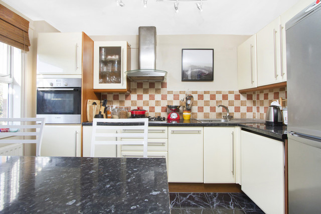 Image of 2 bedroom Apartment for sale in Earlston Grove London E9 at Earlston Grove Hackney London, E9 7NE
