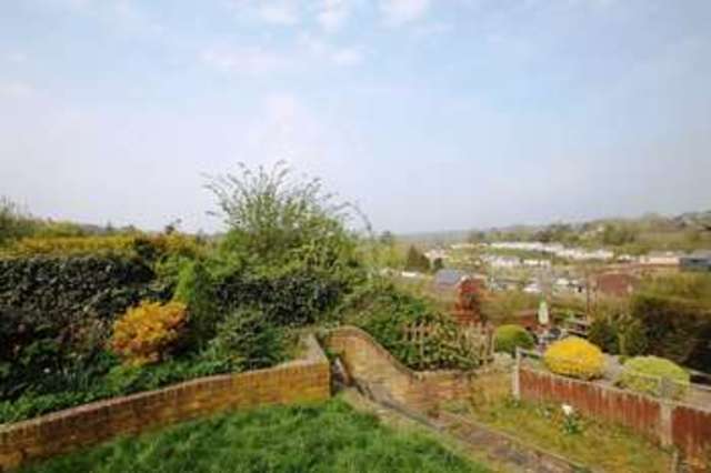  Image of 4 bedroom Detached house for sale in River Close East Farleigh Maidstone ME15 at River Close, East Farleigh  Maidstone, ME15 0JE