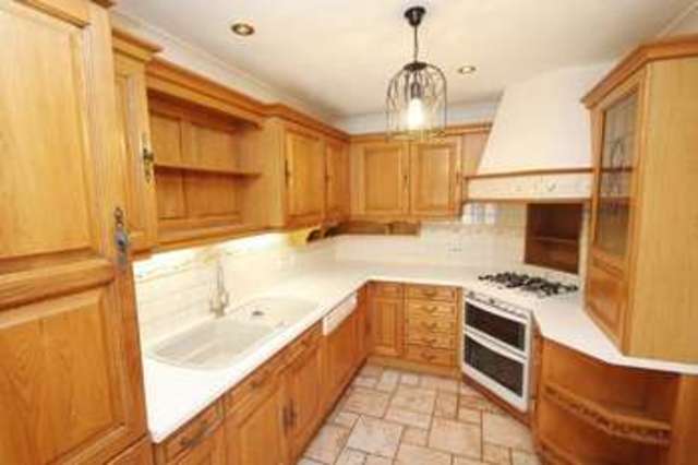  Image of 4 bedroom Detached house for sale in River Close East Farleigh Maidstone ME15 at River Close, East Farleigh  Maidstone, ME15 0JE
