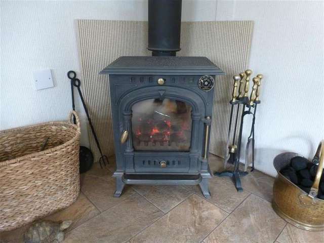  Image of 2 bedroom Detached house for sale in East Hill Road Knatts Valley Sevenoaks TN15 at West Kingsdown Sevenoaks Sevenoaks, TN15 6YD