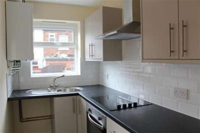  Image of 2 bedroom Terraced house to rent in Eaton Street Runcorn WA7 at Runcorn, WA7 5BW