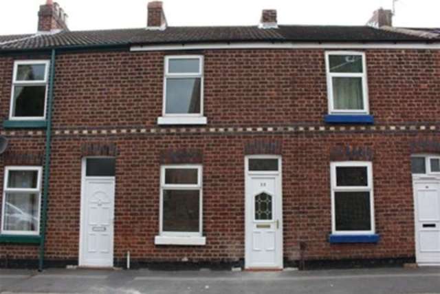  Image of 2 bedroom Terraced house to rent in Eaton Street Runcorn WA7 at Runcorn, WA7 5BW
