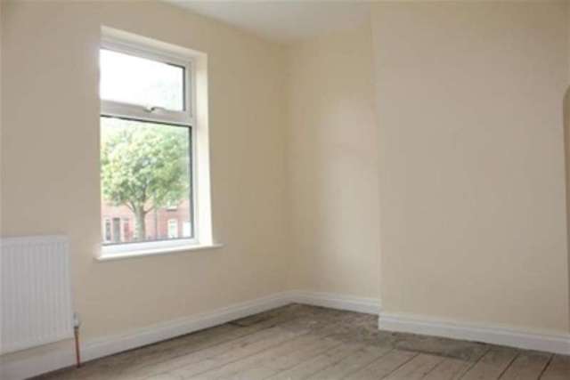  Image of 2 bedroom Terraced house to rent in Eaton Street Runcorn WA7 at Runcorn, WA7 5BW