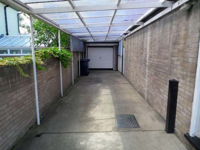  Image of 4 bedroom Detached house to rent in Edgworth Road Sudbury CO10 at Edgworth Road  Sudbury, CO10 2TG