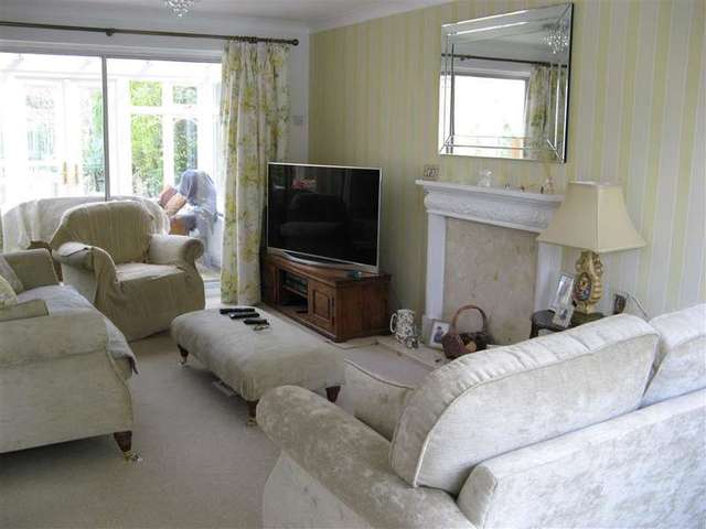  Image of 4 bedroom Detached house for sale in Edinburgh Close Southwater Horsham RH13 at Southwater Horsham Horsham, RH13 9XB