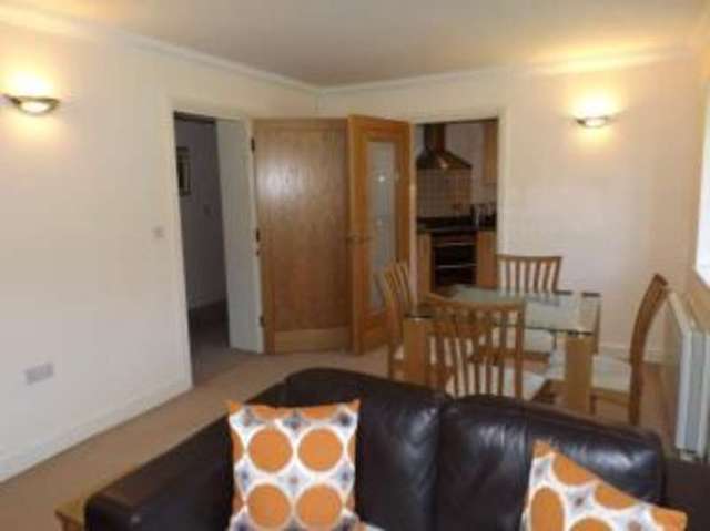  Image of 2 bedroom Flat for sale in Elizabeth Drive Banstead SM7 at Elizabeth Drive Banstead Banstead, SM7 2FE