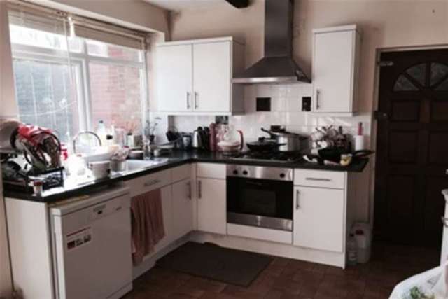  Image of 4 bedroom Detached house to rent in Ellesboro Road Harborne Birmingham B17 at Birmingham, B17 8PU