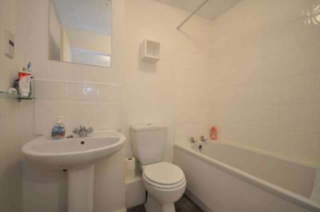  Image of 2 bedroom End of Terrace for sale in Elm Drive Chapelhall Airdrie ML6 at Elm Drive Chapelhall Airdrie, ML6 8GB