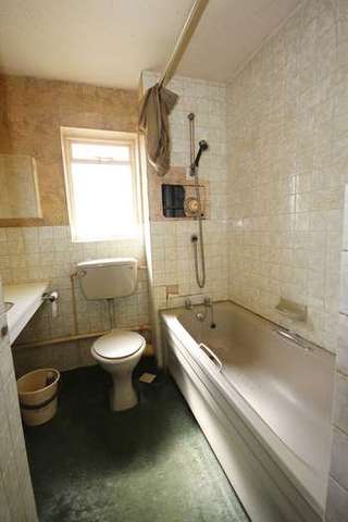  Image of 2 bedroom Flat for sale in Elm Hatch Westfield Park Hatch End Pinner HA5 at Elm Hatch, Westfield Park Hatch End Pinner, HA5 4JL