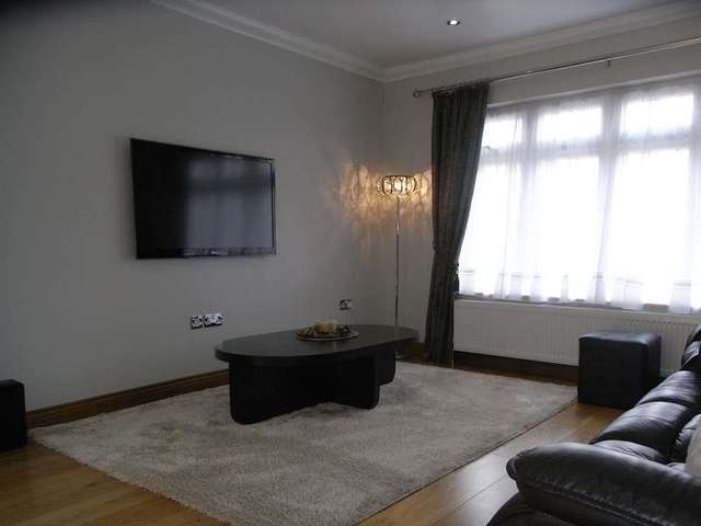  Image of 4 bedroom Semi-Detached house for sale in Elmbank Avenue Arkley Barnet EN5 at Elmbank Avenue  Barnet, EN5 3DU