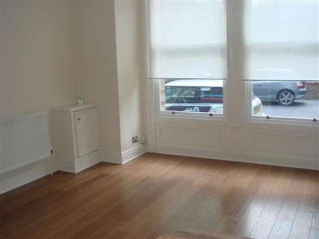  Image of 2 bedroom Ground Flat to rent in Elmsley Road Mossley Hill Liverpool L18 at Mossley Hill Liverpool Merseyside, L18 8AY