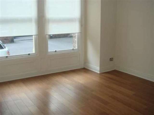  Image of 2 bedroom Ground Flat to rent in Elmsley Road Mossley Hill Liverpool L18 at Mossley Hill Liverpool Merseyside, L18 8AY