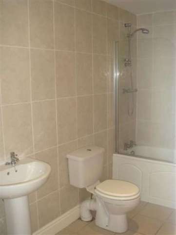  Image of 2 bedroom Ground Flat to rent in Elmsley Road Mossley Hill Liverpool L18 at Mossley Hill Liverpool Merseyside, L18 8AY