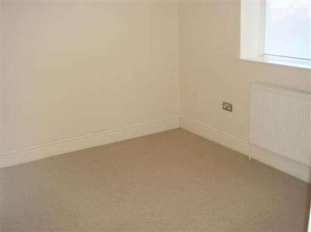  Image of 2 bedroom Ground Flat to rent in Elmsley Road Mossley Hill Liverpool L18 at Mossley Hill Liverpool Merseyside, L18 8AY