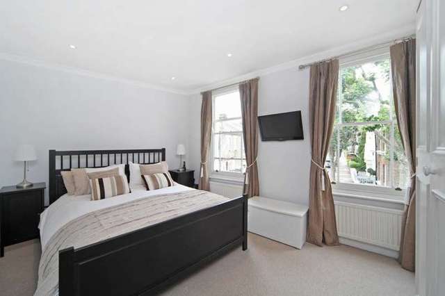  Image of 3 bedroom Detached house to rent in Elsley Road London SW11 at Elsley Road  London, SW11 5LG