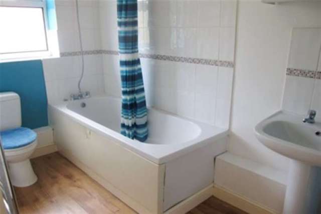  Image of 3 bedroom Detached house to rent in Elswick Road Kingstanding Birmingham B44 at Birmingham, B44 0JQ