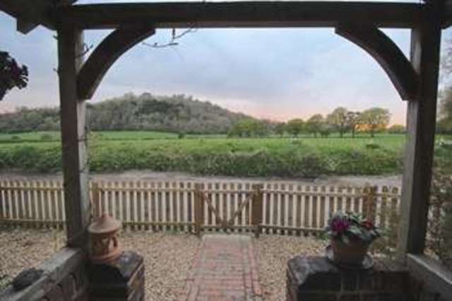  Image of 4 bedroom Terraced house for sale in Empshott Place Empshott Liss GU33 at Empshott Place Empshott Liss, GU33 6HX