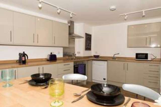  Image of 4 bedroom Terraced house to rent in Gilesgate Gilesgate Durham DH1 at Gilesgate  Durham, DH1 1HY